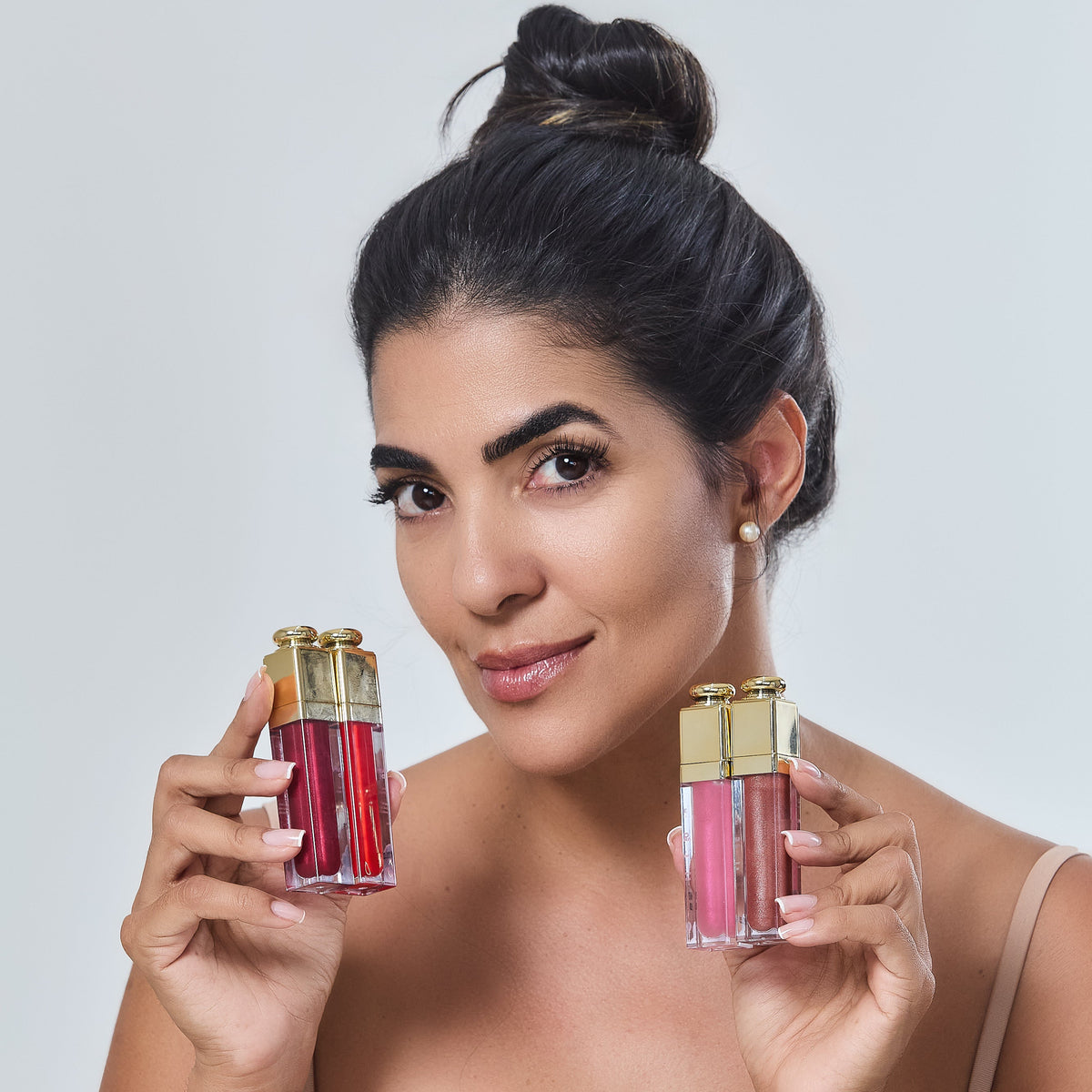 Gloss Hialuage: Hidratação Intensa e Brilho Sofisticado