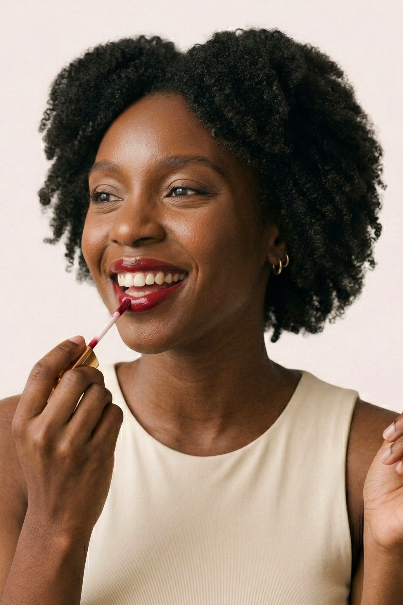 GLOSS HIALUAGE: Tratamento labial com efeito gloss