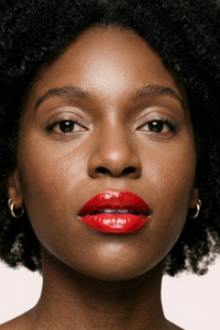 GLOSS HIALUAGE: Tratamento labial com efeito gloss